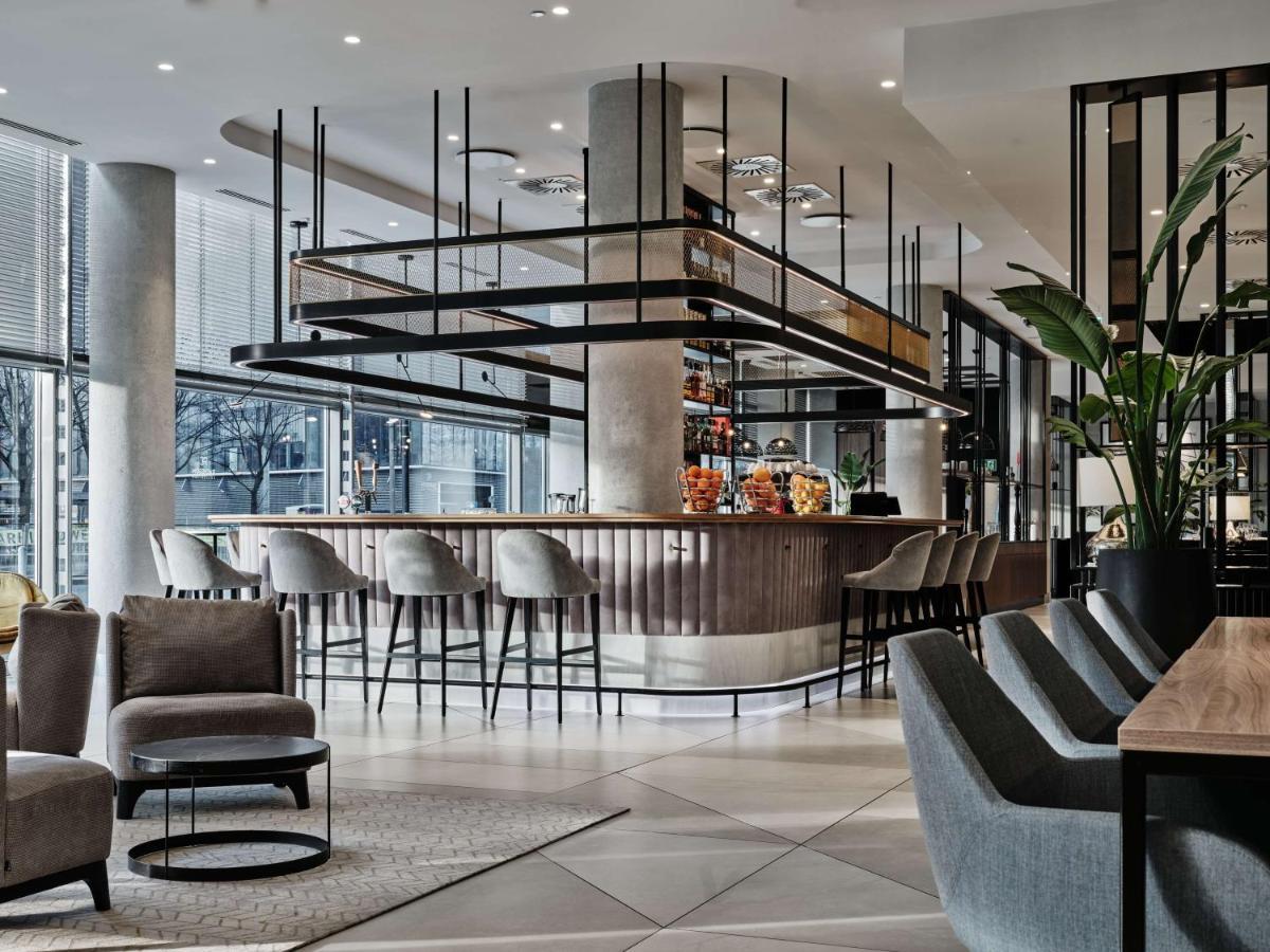 Radisson Collection Hotel, Hotel Varsovia